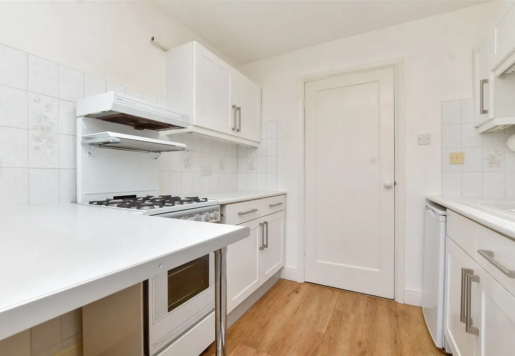 Kitchen - Alberta Avenue, Sutton, Surrey - Wards of Kent