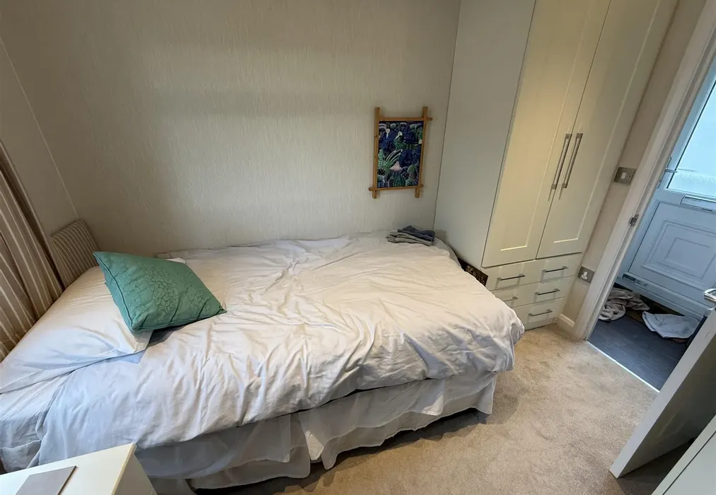 Bedroom 2 - Hampstead Lane, Yalding, Maidstone, Kent - Wards of Kent