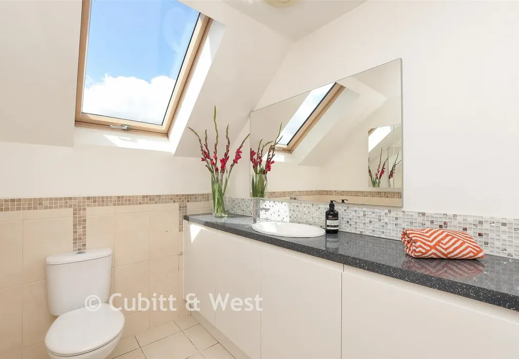 Bathroom - Godstone Road, Whyteleafe, Surrey - Wards of Kent