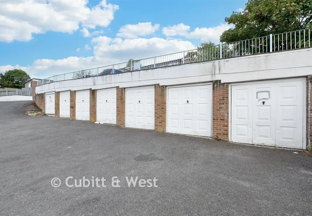 Garage - Godstone Road, Whyteleafe, Surrey - Wards of Kent