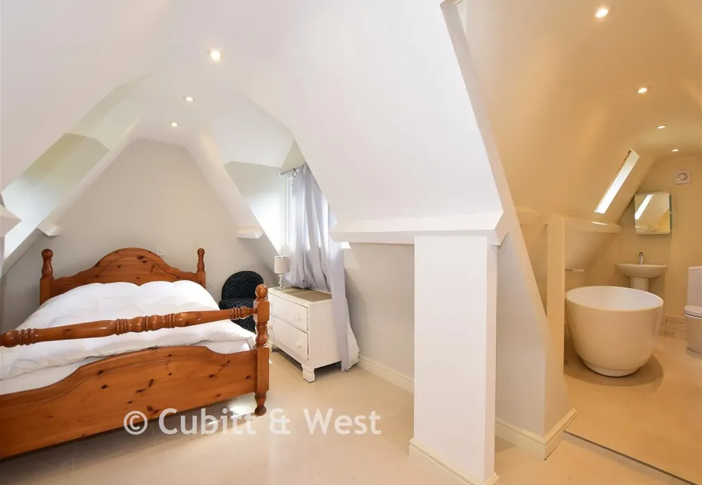 Bedroom 3 - Redehall Road, Smallfield, Surrey - Wards of Kent