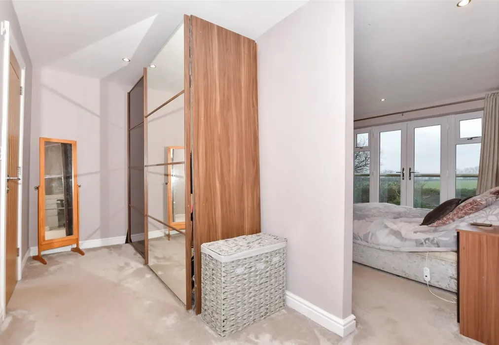 Internal Feature - Cowdrey Close, Maidstone, Kent - Wards of Kent