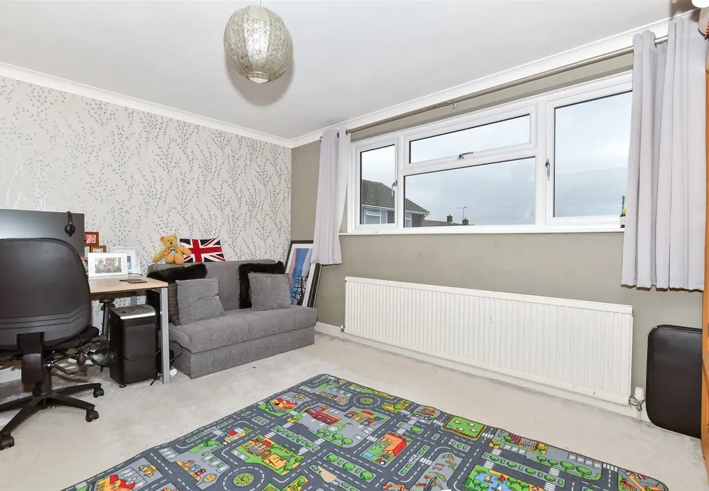 Bedroom 3 - Cowdrey Close, Maidstone, Kent - Wards of Kent