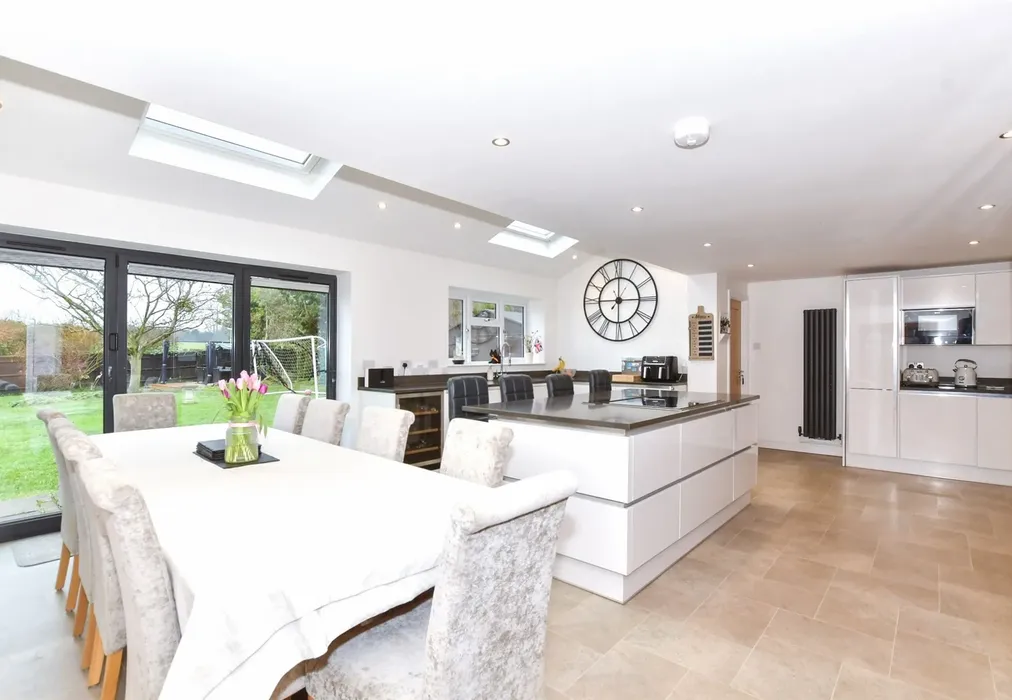 Kitchen/Diner - Cowdrey Close, Maidstone, Kent - Wards of Kent