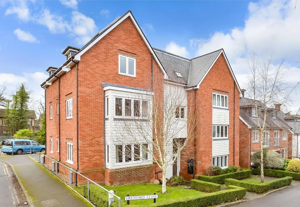 External (Web) - Greyford Close, Leatherhead, Surrey - Wards of Kent
