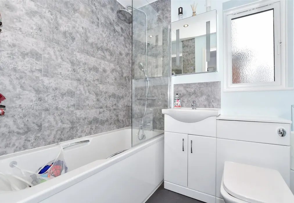 Bedroom 1 - Enterprise Road, Maidstone, Kent - Wards of Kent