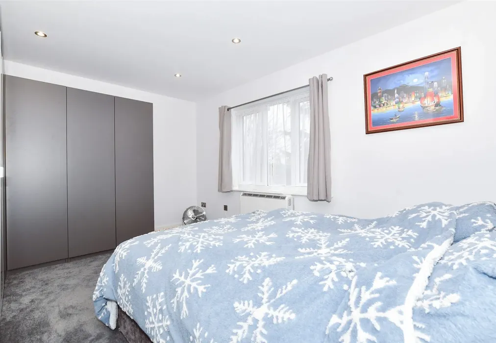 Bedroom 2 - Enterprise Road, Maidstone, Kent - Wards of Kent