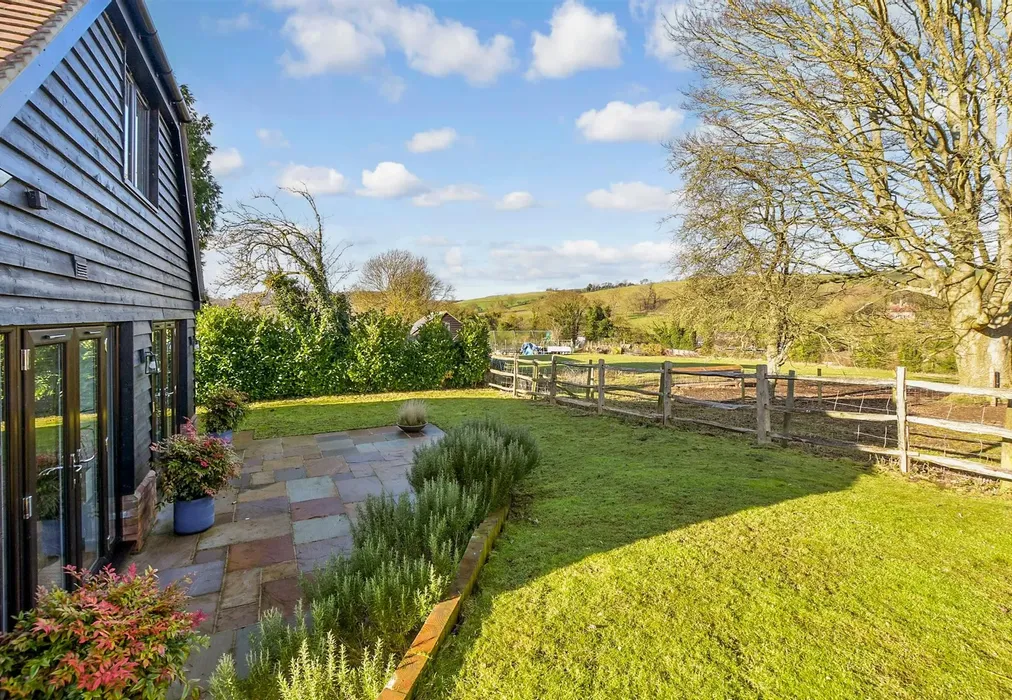 Rear Garden - Canterbury Road, Lydden, Dover, Kent - Wards of Kent