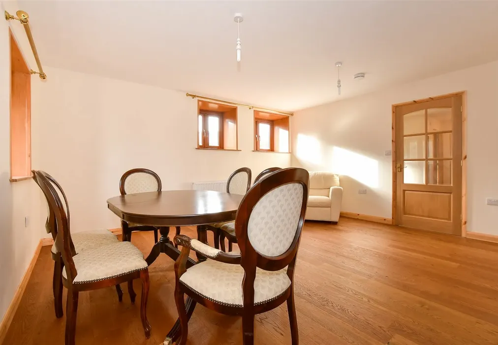 Lounge - Canteen Road, Ventnor, Isle of Wight - Wards of Kent