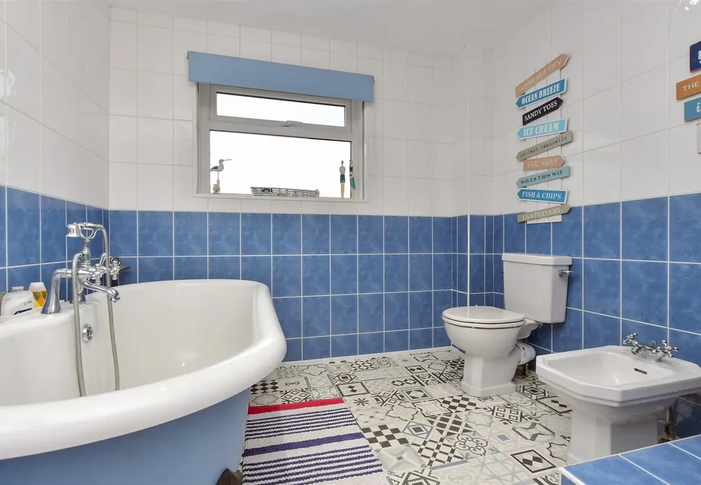Bathroom - Well Street, Loose, Maidstone, Kent - Wards of Kent