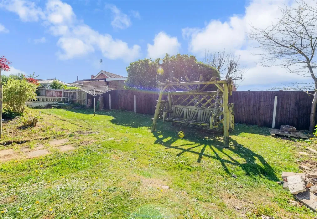 Rear Garden - Multon Road, West Kingsdown, Sevenoaks, Kent - Wards of Kent