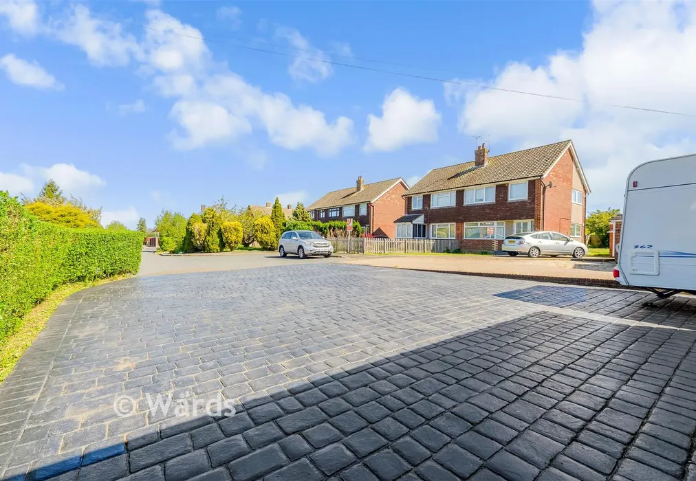 Driveway/Parking - Multon Road, West Kingsdown, Sevenoaks, Kent - Wards of Kent