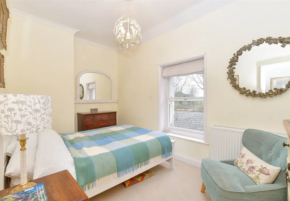 Bedroom 2 - Ford Lane, Ford, Arundel, West Sussex - Wards of Kent