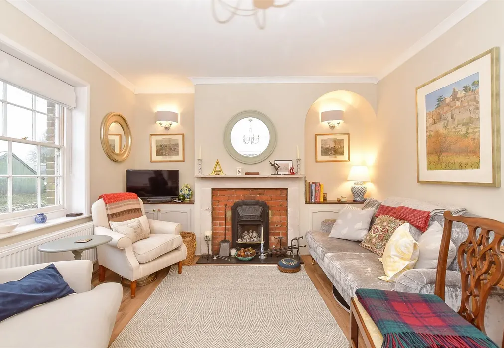 Lounge - Ford Lane, Ford, Arundel, West Sussex - Wards of Kent
