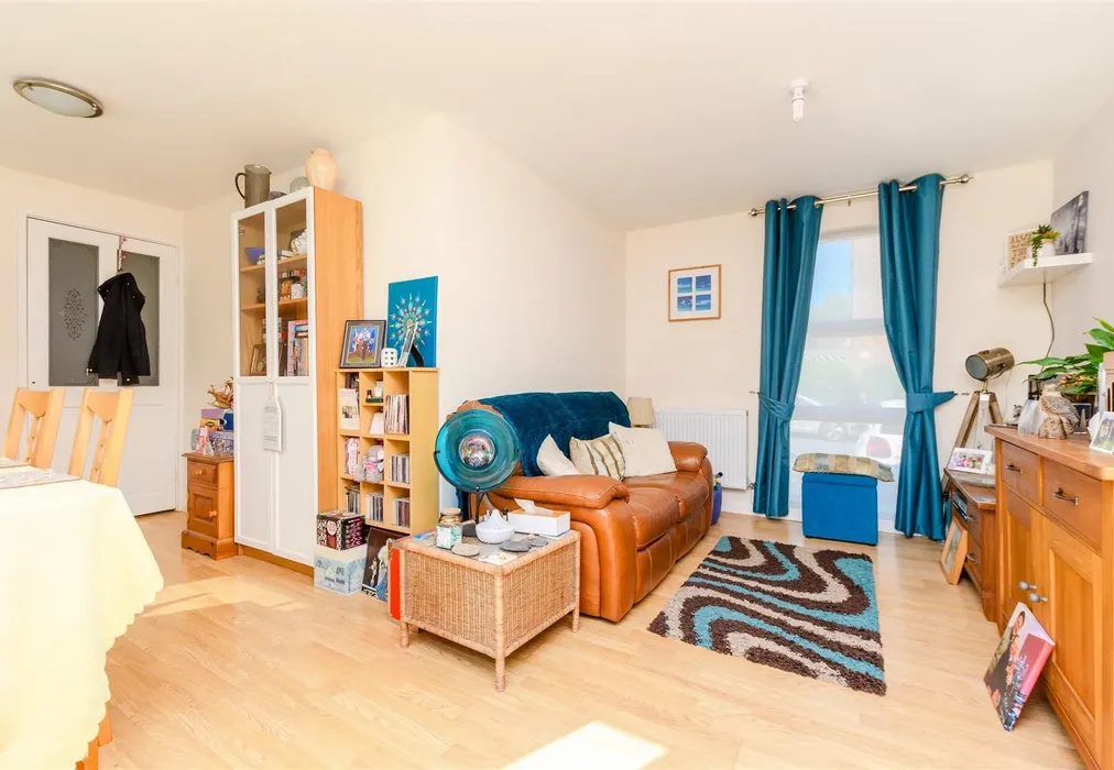 Lounge/Diner - The Hollies, Gravesend, Kent - Wards of Kent