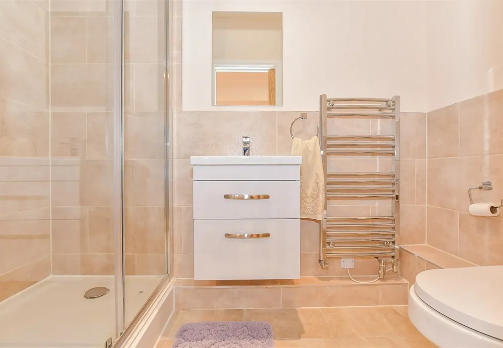 En-Suite Shower Room - Maidstone Road, Staplehurst, Kent - Wards of Kent