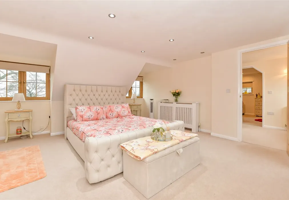 Bedroom 2 - Maidstone Road, Staplehurst, Kent - Wards of Kent