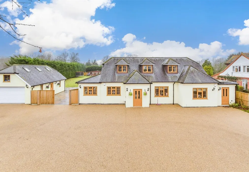 External (Brochure) - Maidstone Road, Staplehurst, Kent - Wards of Kent