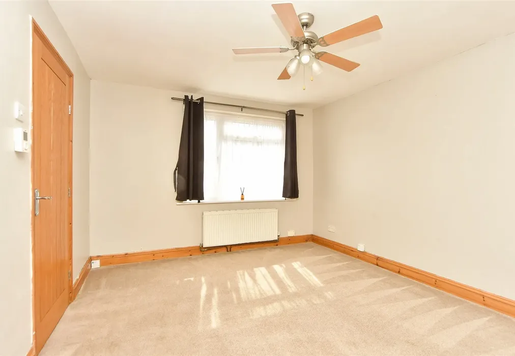 Lounge - Blythe Close, Sittingbourne, Kent - Wards of Kent