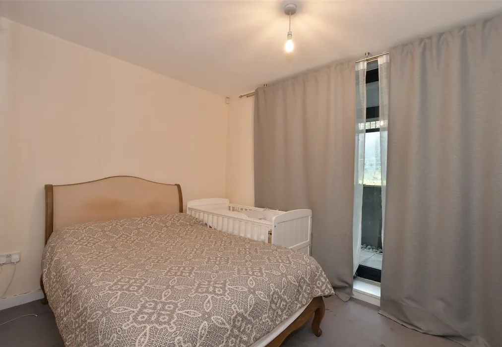 Bedroom - Channelsea Road, London - Wards of Kent