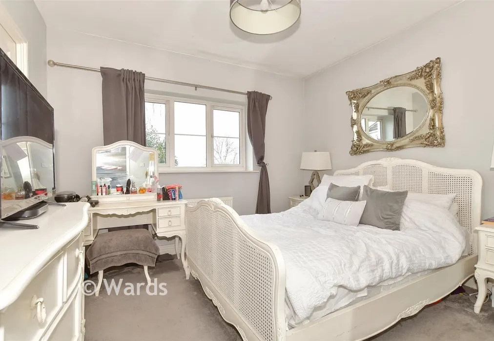 Bedroom 1 - Baryntyne Crescent, Rochester, Kent - Wards of Kent
