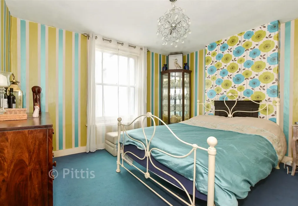 Dining Room - Monkton Street, Ryde, Isle of Wight - Wards of Kent
