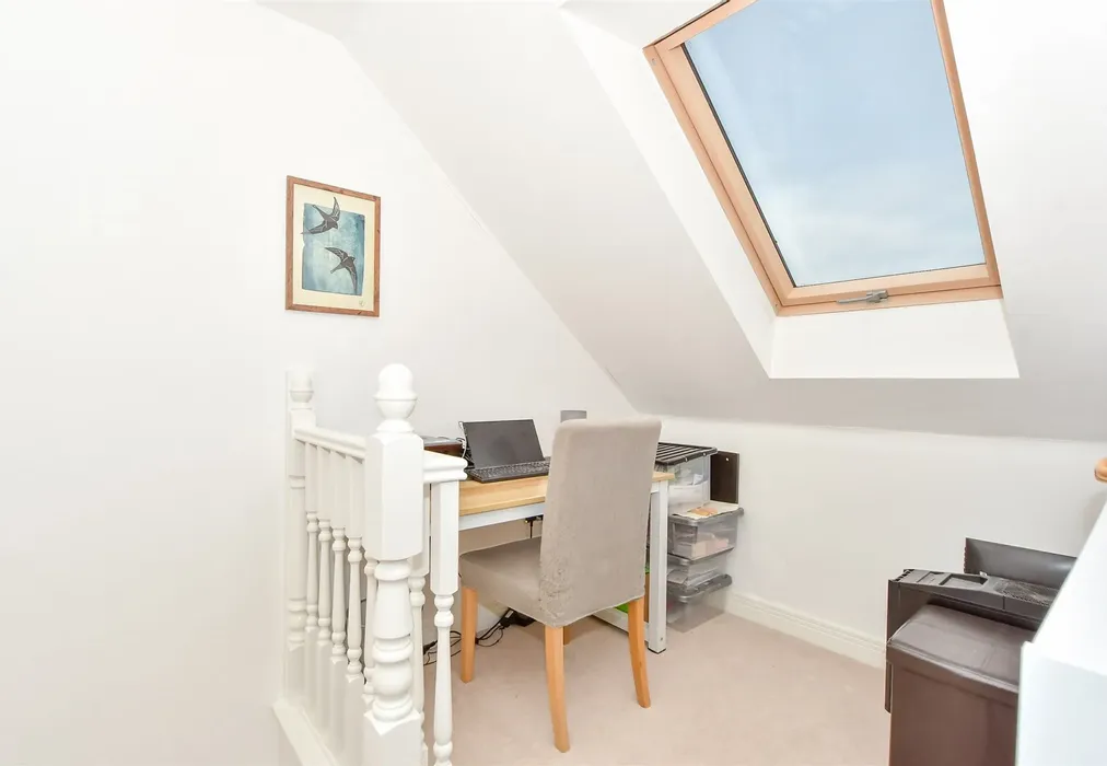 Internal Lifestyle Photograph - Brushwood Grove, Emsworth, Hampshire - Wards of Kent