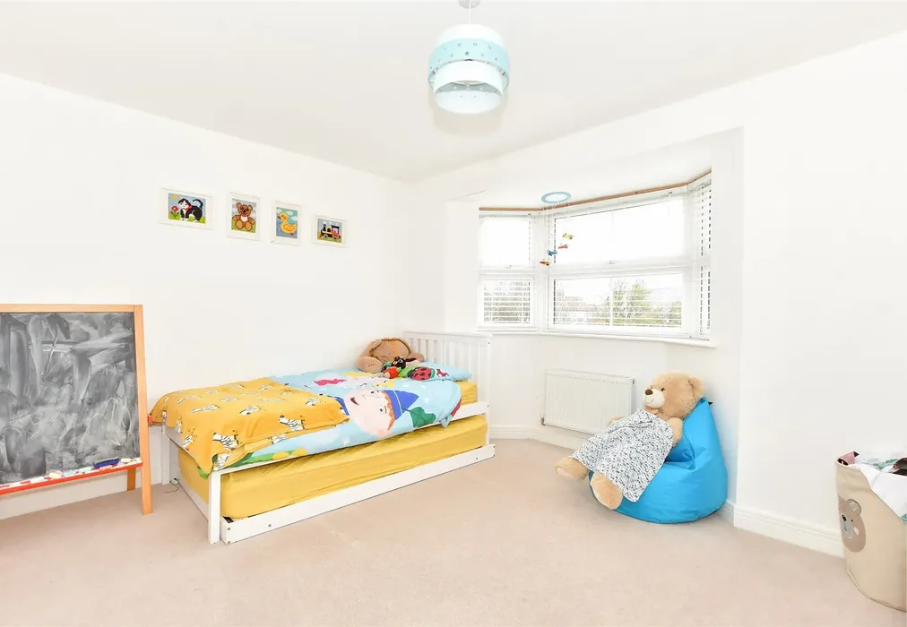 Bedroom 2 - Brushwood Grove, Emsworth, Hampshire - Wards of Kent