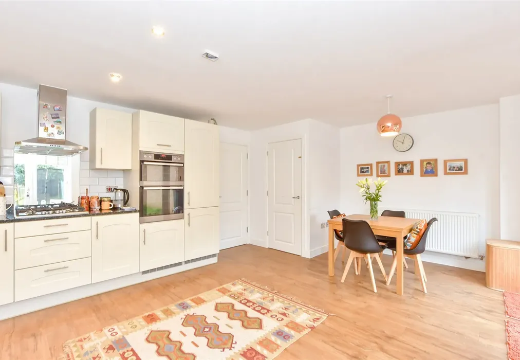 Kitchen/Diner - Brushwood Grove, Emsworth, Hampshire - Wards of Kent