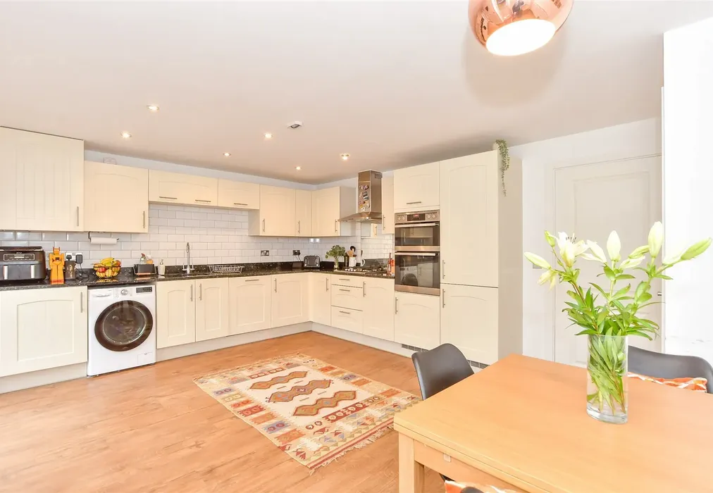 Kitchen/Diner - Brushwood Grove, Emsworth, Hampshire - Wards of Kent
