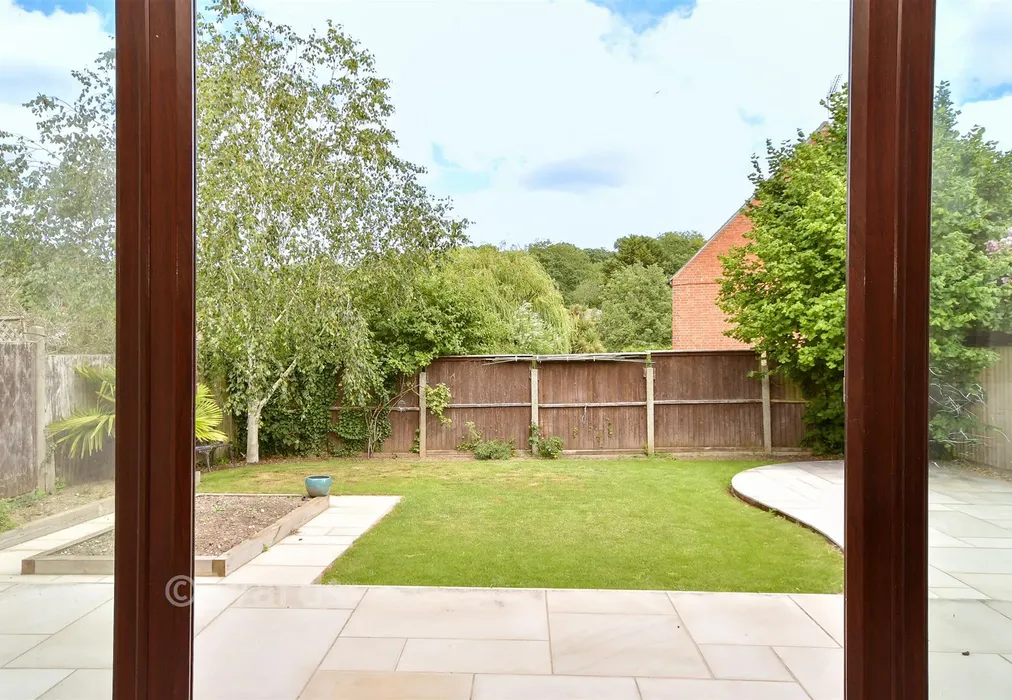Internal Lifestyle Photograph - Woodside, Dunkirk, Faversham, Kent - Wards of Kent