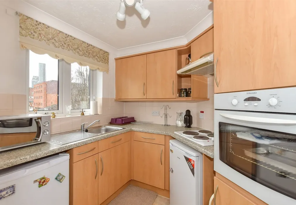 Kitchen - Morland Road, Ilford, Essex - Wards of Kent