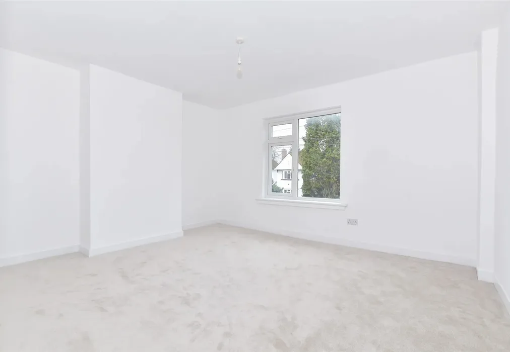 Bedroom 2 - Loose Road, Maidstone, Kent - Wards of Kent