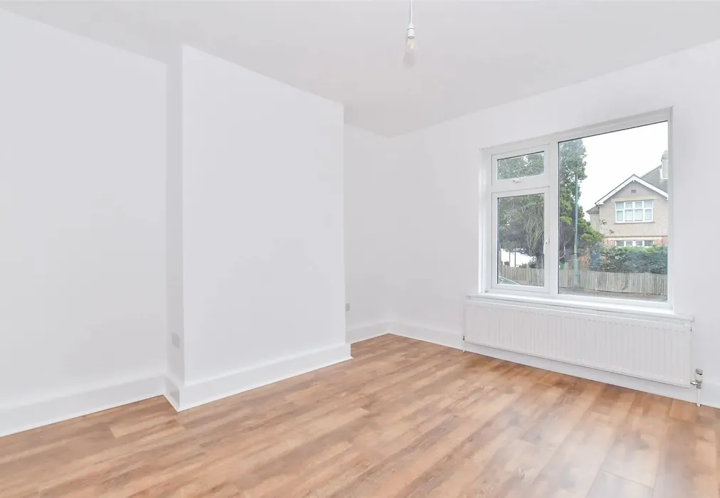 Lounge - Loose Road, Maidstone, Kent - Wards of Kent