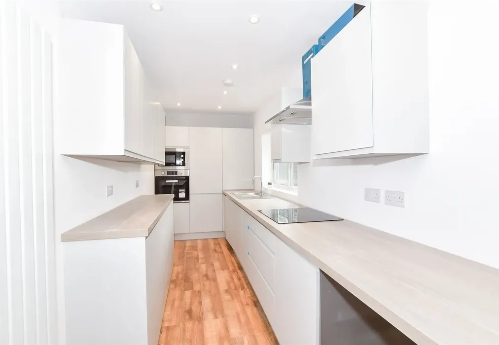 Kitchen - Loose Road, Maidstone, Kent - Wards of Kent