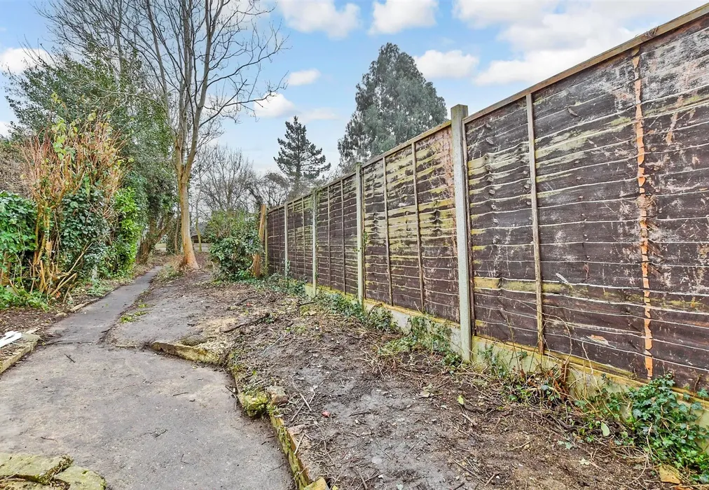 Rear Garden - Loose Road, Maidstone, Kent - Wards of Kent