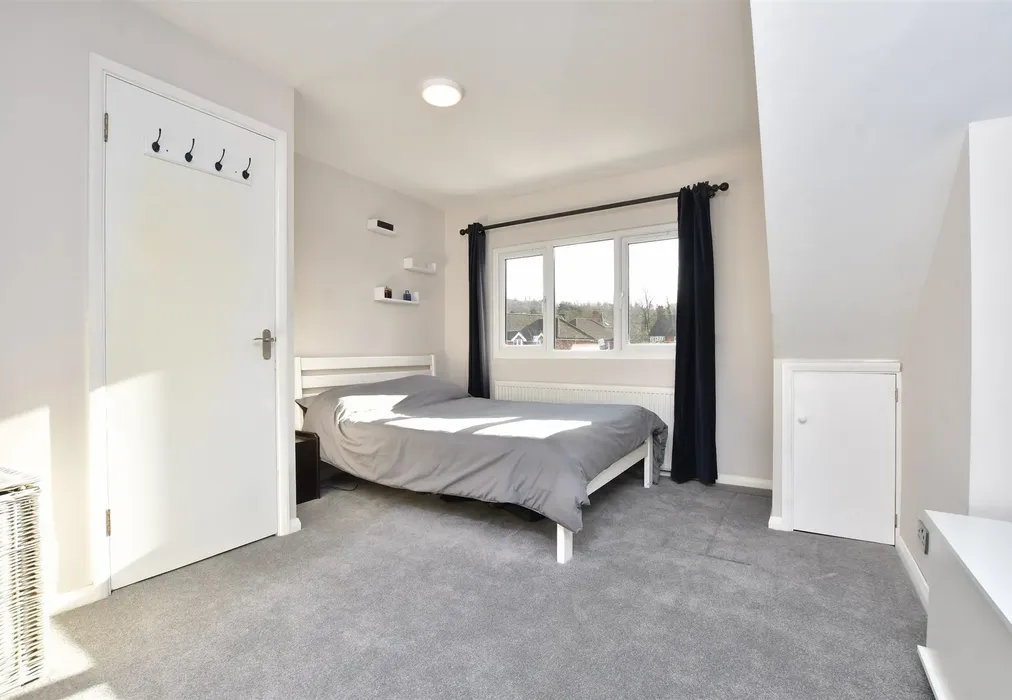 Bedroom 1 - Leslie Road, Dorking, Surrey - Wards of Kent