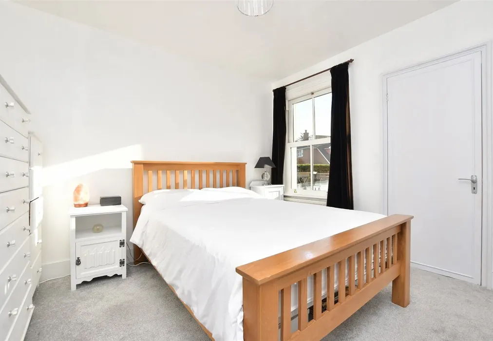 Bedroom 3 - Leslie Road, Dorking, Surrey - Wards of Kent