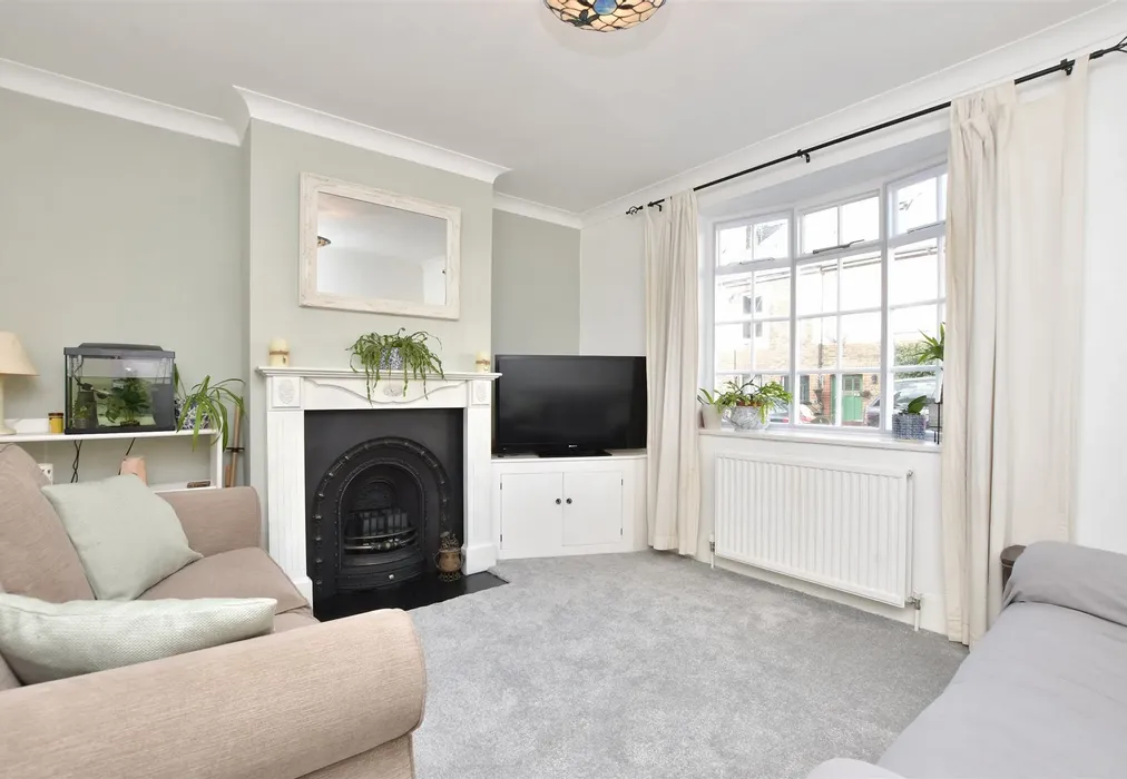 Lounge - Leslie Road, Dorking, Surrey - Wards of Kent