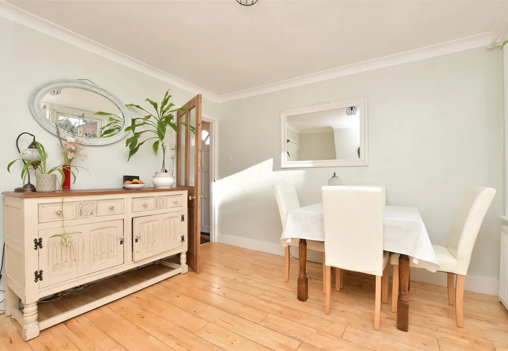 Dining Room - Leslie Road, Dorking, Surrey - Wards of Kent