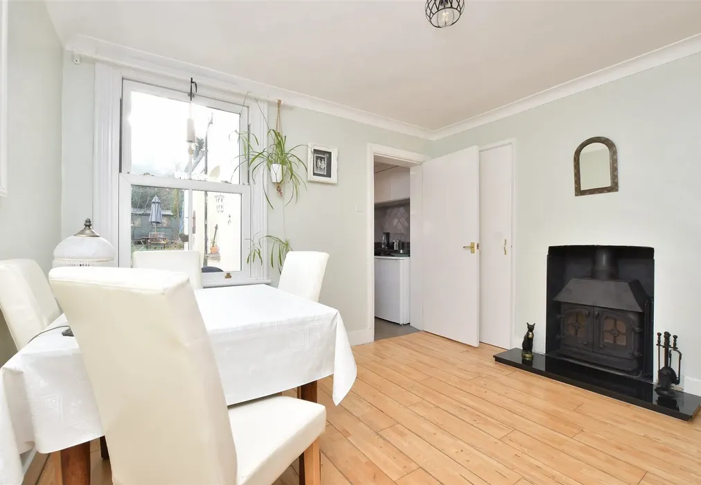 Dining Room - Leslie Road, Dorking, Surrey - Wards of Kent