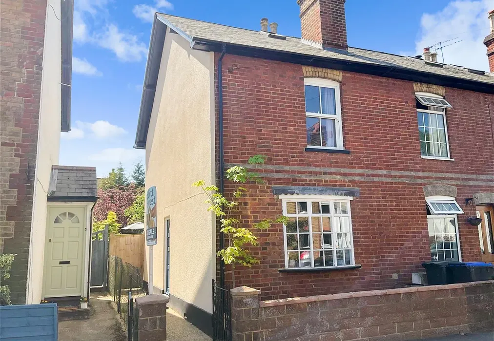 Front (Web) - Leslie Road, Dorking, Surrey - Wards of Kent