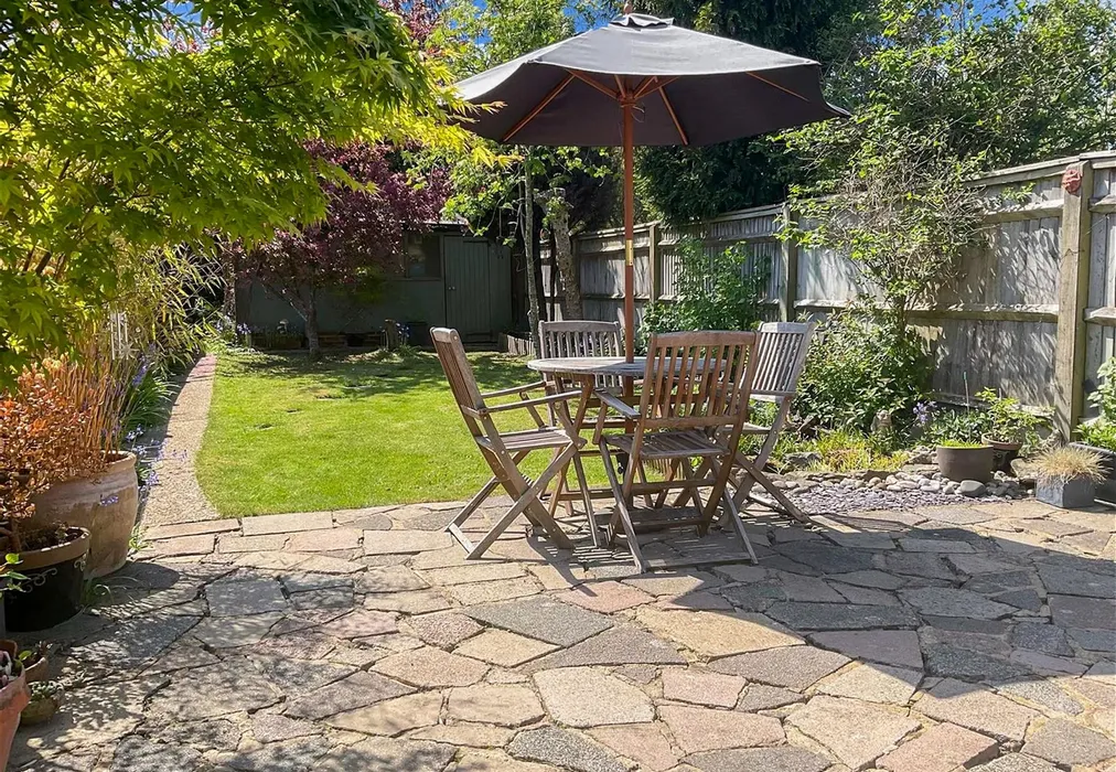 Patio/Garden - Leslie Road, Dorking, Surrey - Wards of Kent