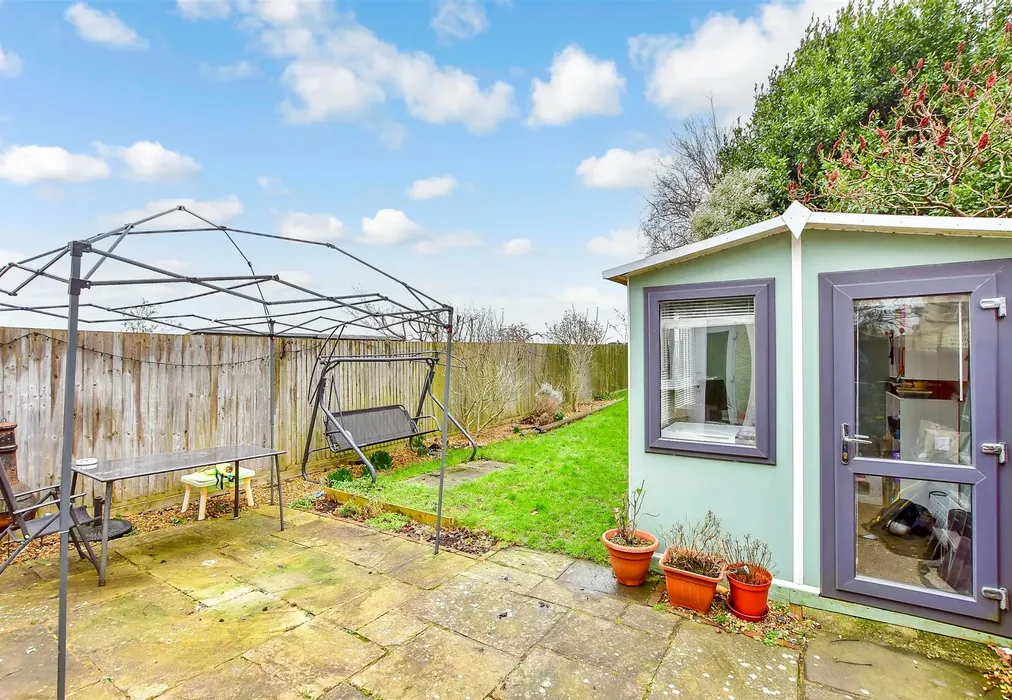 Rear Garden - North End Road, Yapton, Arundel, West Sussex - Wards of Kent