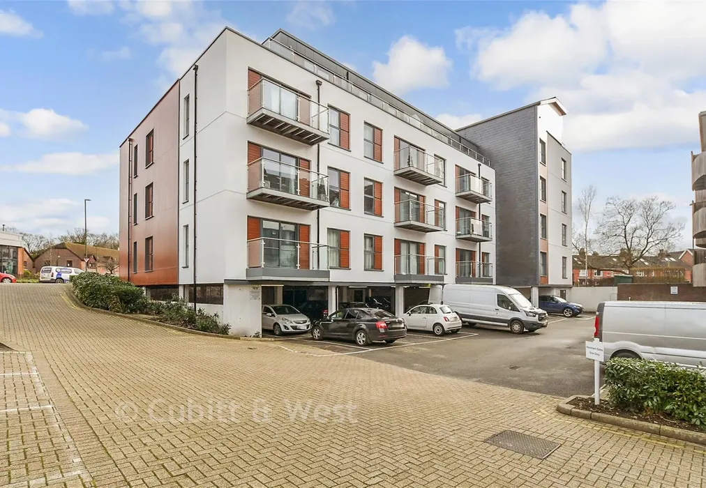 Driveway/Parking. - North Street, Horsham, West Sussex - Wards of Kent