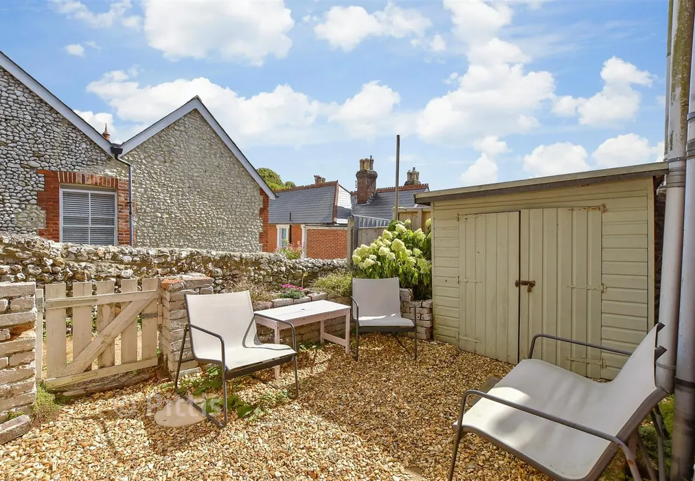 Rear Garden - Clarence Road, Ventnor, Isle of Wight - Wards of Kent
