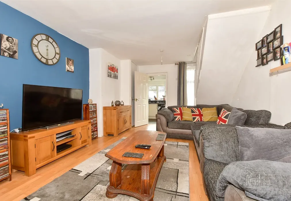Lounge/Diner - Lowther Road, Dover, Kent - Wards of Kent