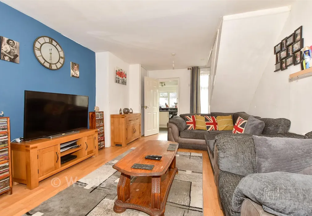 Lounge/Diner - Lowther Road, Dover, Kent - Wards of Kent