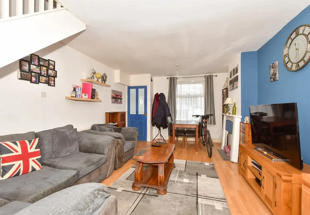 Lounge/Diner - Lowther Road, Dover, Kent - Wards of Kent