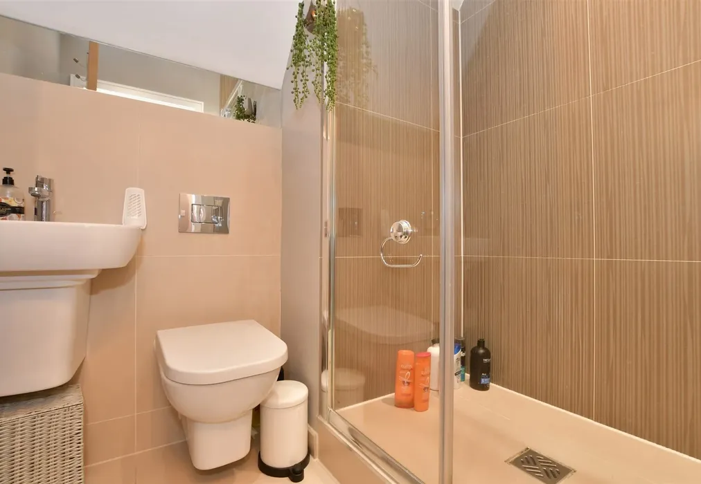 Shower Room - The Galleries, Warley, Brentwood, Essex - Wards of Kent